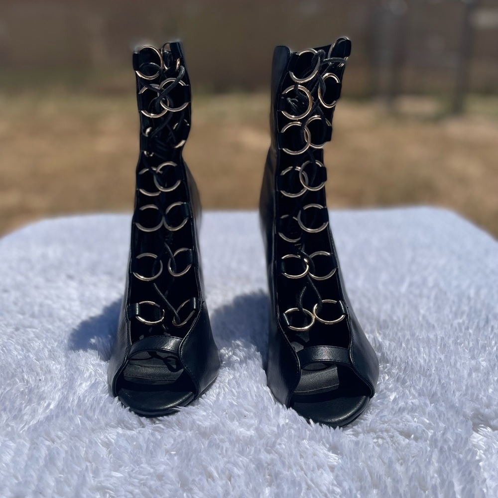 💚 Liliana Lace Up Heels Size 8.5 (Limited Edition)